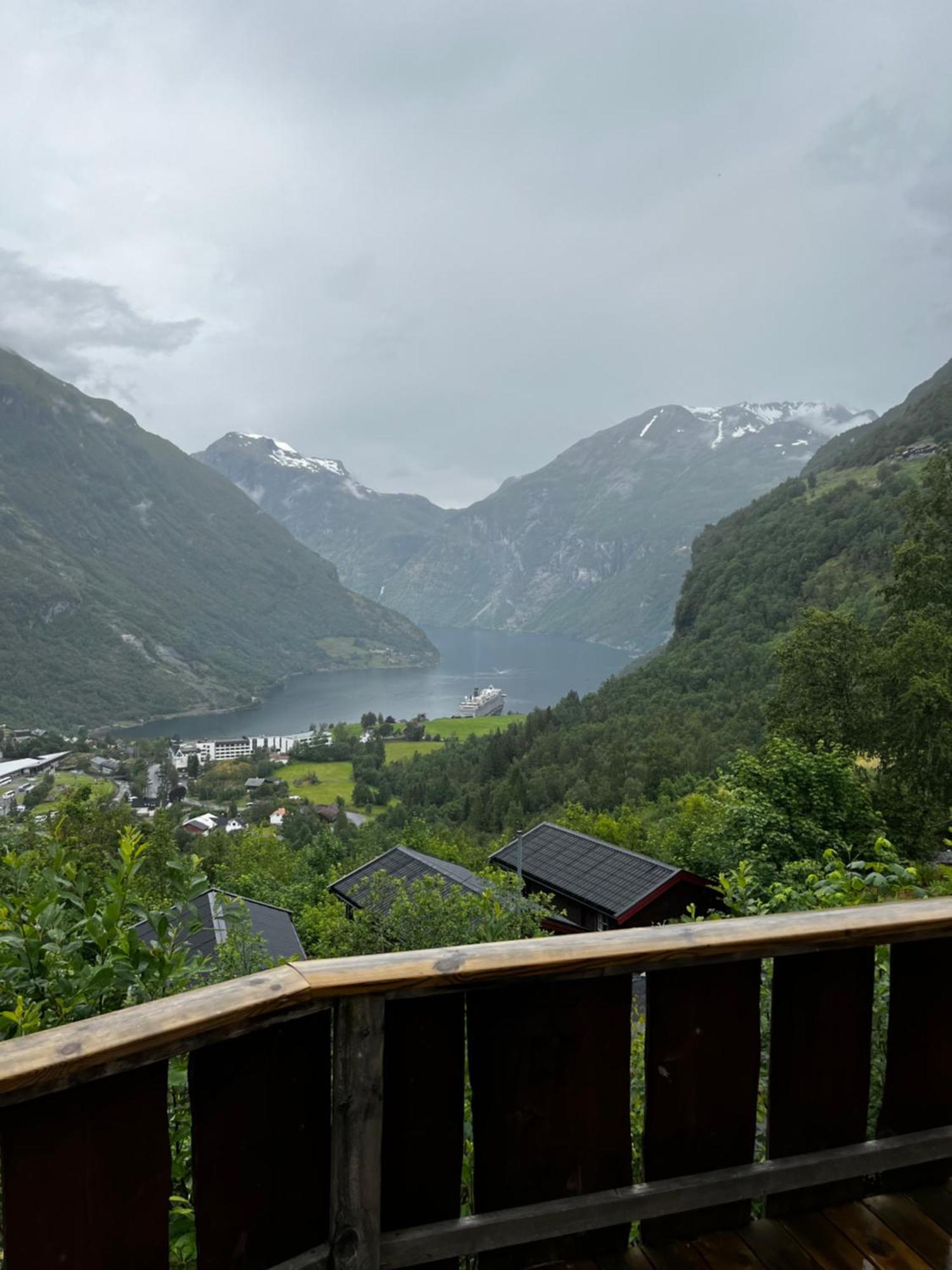 Fossen Accommodation ガイランゲル 部屋 写真