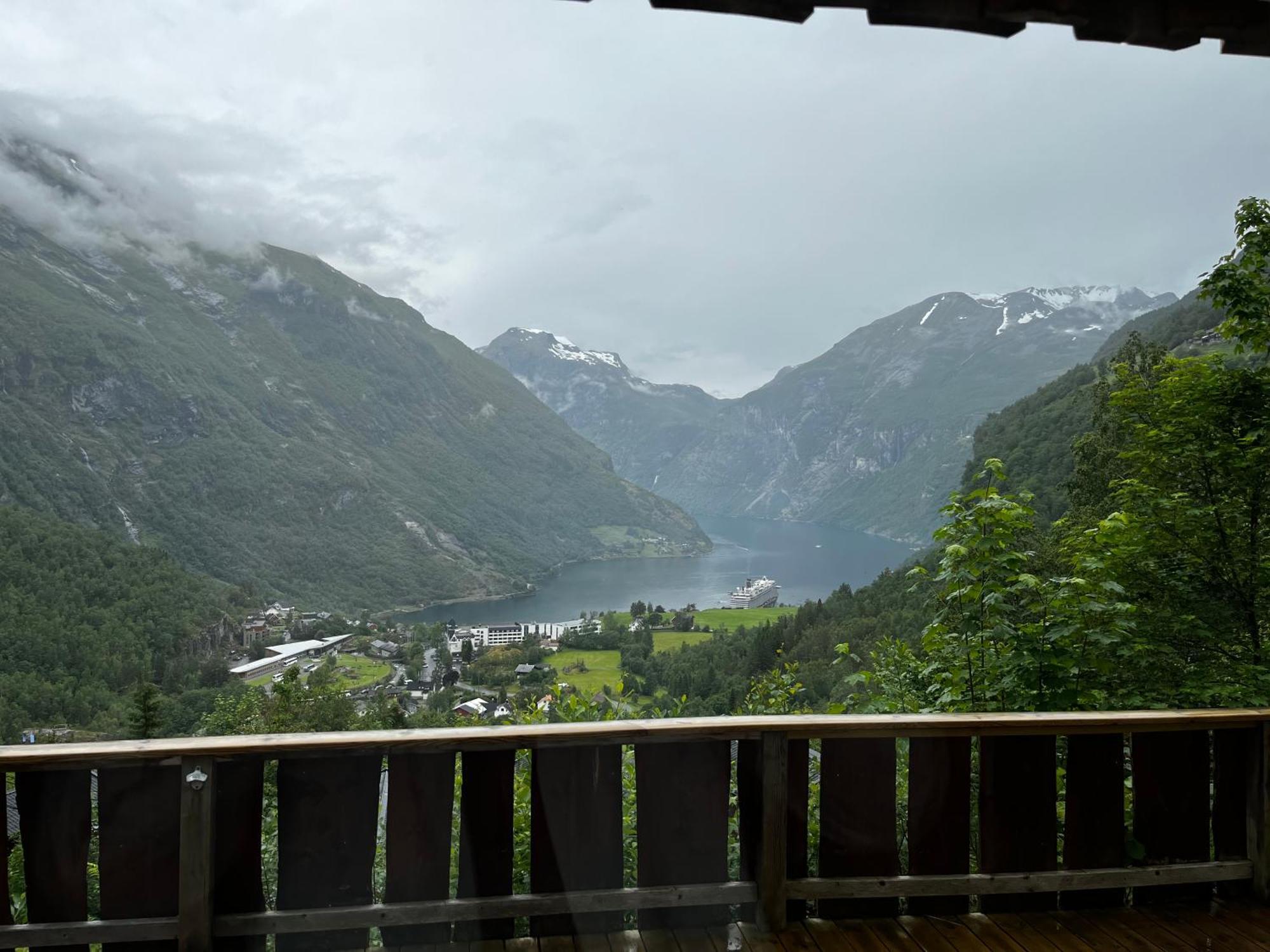 Fossen Accommodation ガイランゲル 部屋 写真